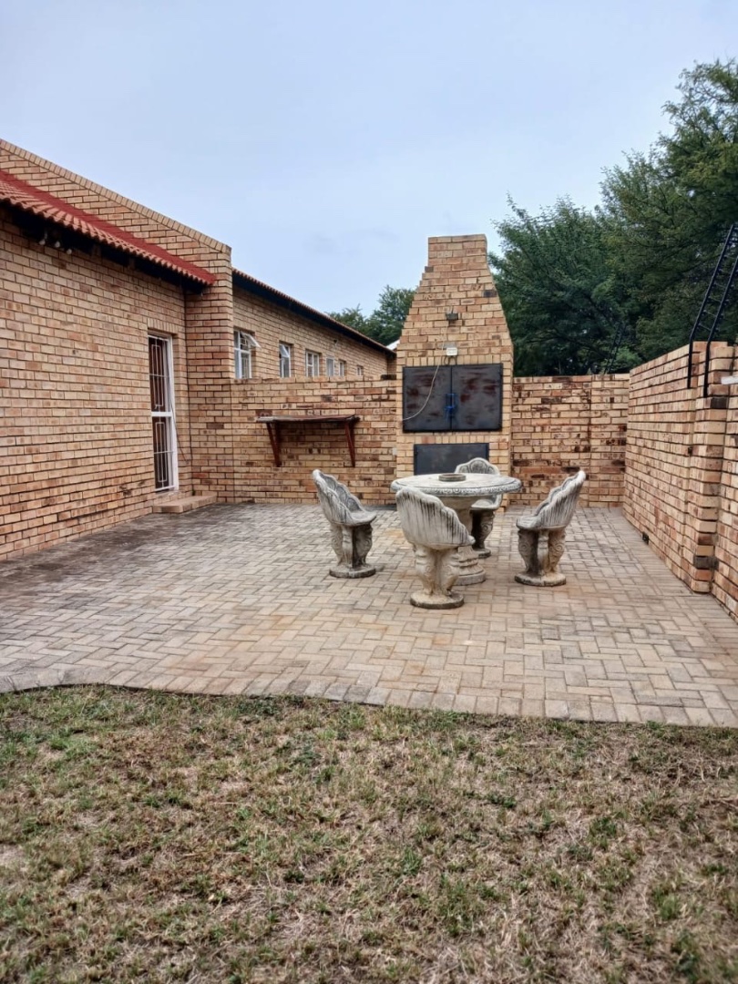 2 Bedroom Property for Sale in Wilkoppies North West